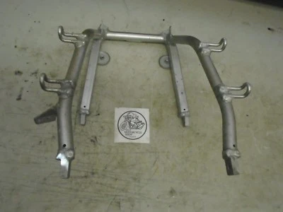 1999 SUZUKI GSXR 600 REAR FRAME GRIP - Изображение 1 из 4