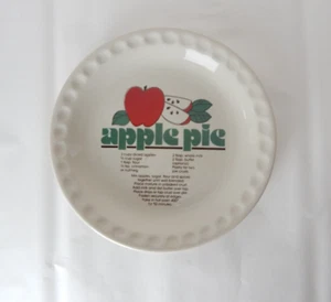 10" Fluted Apple Pie Plate w/Recipe Ovenware or Kitchen Decor Vintage - Picture 1 of 5