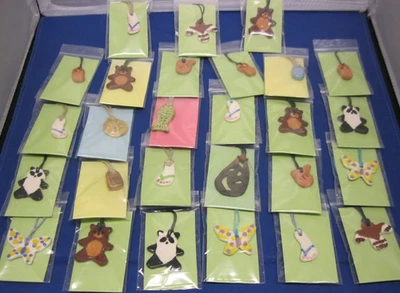Lote de 27 Collares Colgantes de Arcilla Variedad Hechos a Mano Búho Mariposa Animal Sandalia Foto 1 de 4