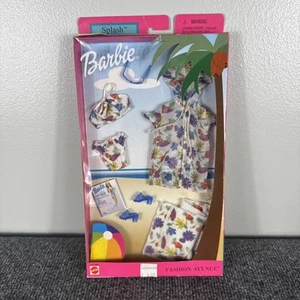 Juego de trajes de baño vintage 2002 Barbie Fashion Avenue Splash Resort Mattel 53986 nuevo - Imagen 1 de 10