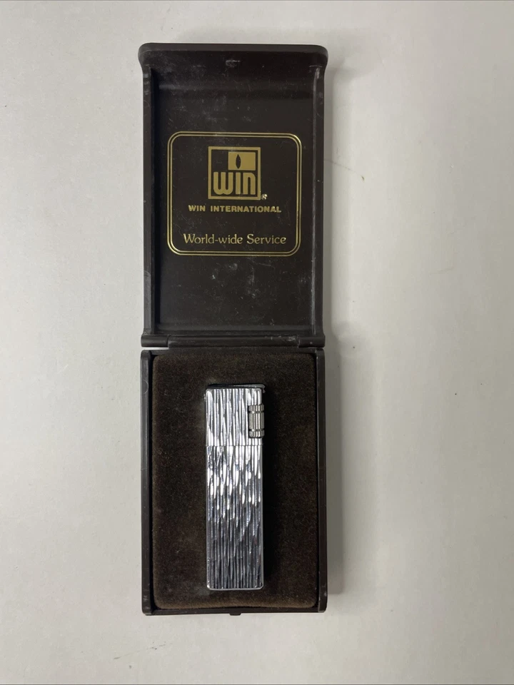 Encendedor de butano vintage WIN International Japón tono plata en caja sin probar Foto 1 de 4