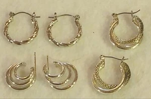 3 Paar Ohrringe kleinere silberfarbene Creolen alle verschiedenen Stile 3/4" breit - Bild 1 von 2