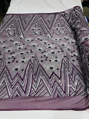 Diseño geométrico de estrella de ciruela/plata con lentejuelas en una malla elástica de 4 vías por yarda Foto 1 de 4