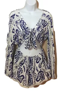 Mono corto de verano para mujer, con estampado azul y blanco. - Imagen 1 de 8