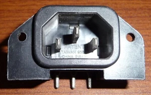 AC POWER Stecker. 10/15 Ampere 250 Volt. montierbar. NOS. - Bild 1 von 2