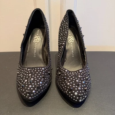 Zapatos de tacón alto Rock & Republic Spikes & Studs talla 8 Rayana negros Foto 1 de 4