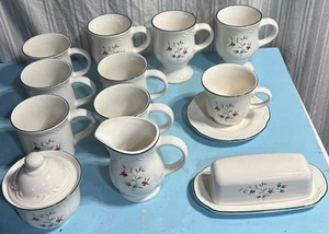 Pfaltzgraff Winterberry Stoneware - Picture 1 of 10
