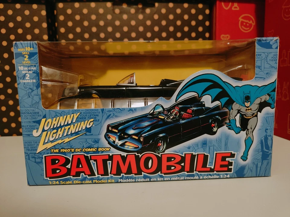 JOHNNY LIGHTNING KIT BATMOBILE 1960 SCALA 1:24 - Immagine 1 di 4