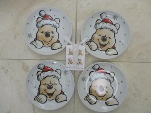NUEVO CON ETIQUETAS DISNEY WINNIE The POOH SET DE 4 PLATOS APERITIVOS CARA SANTA POOH 6" - Imagen 1 de 11