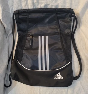 Adidas Rucksack mit Kordelzug schwarz mit Taschen 17,5x13,5 offener Karton - Bild 1 von 5