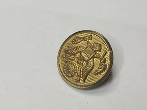 WW1 ANTQIUE SUPERIOR QUALITY U.S. ARMY MILITARY BUTTON GOLD EAGLE - Picture 1 of 5