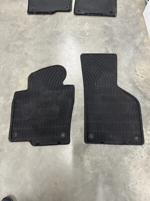 09-17 Juego de alfombrillas de goma delanteras Volkswagen Cc para todo tipo de clima OEM Passat B6 Driver Foto 1 de 4