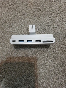 6 In 1 USB-C Hub - Picture 1 of 4