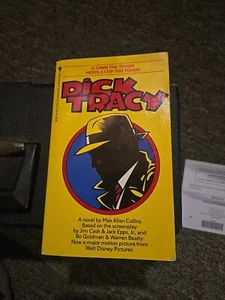 Dick Tracy by Max Allen Collins 1990 Movie Walt Disney Pictures Paperback Book - Picture 1 of 2