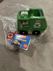 Fisher Price Little People 2019 Green Recycle Garbage Truck 5 Inches Brand New - Picture 1 of 1
