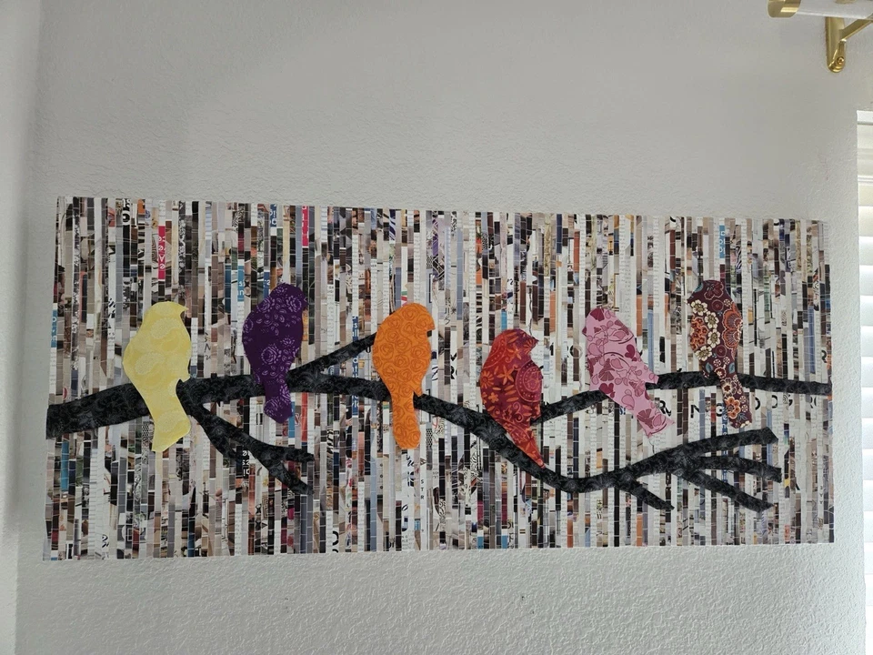 Arte de parede colorida de pássaros em galho - Imagem 1 de 1