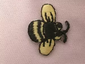 Bumble Bee Iron On Patch Applique .88 In - Picture 1 of 1