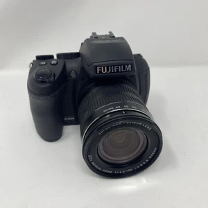 Fuji FinePix HS20EXR D-SLR style Digital Bridge Camera 30x 24-720mm Lens 16GB SD - Picture 1 of 15