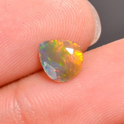 Натуральный черный эфиопский опал 0,65 карата в форме сердца ограненный драгоценный камень 7X5X4 мм - Изображение 1 из 4