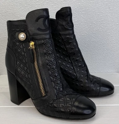Chanel 2019 Botas Chelsea Interlocking CC Logo Para Mujer Talla 7 Negras *USADAS* Foto 1 de 4