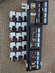 New Lot Of 2 Leviton 12 Port Quickport Patch Block w/24 Keystone Voice Jacks New - Afbeelding 1 van 6
