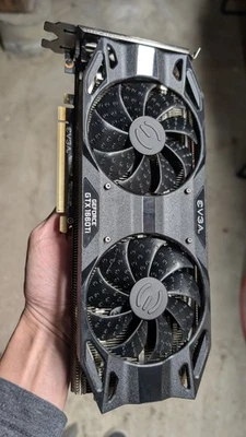 Tarjeta de gráficos EVGA GeForce GTX 1660 Ti XC 6 GB GDDR6 (06G-P4-1266-KB) - Excelente Foto 1 de 4