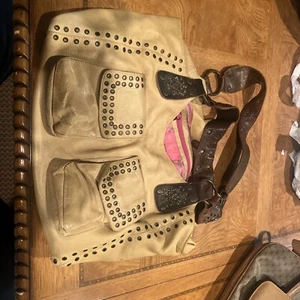 Betsy Johnson Large Buckle Leather Bag With Dust Back  Bag Cream Flower Rineston - Picture 1 of 5