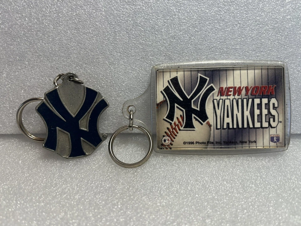 Vintage New York Yankees Keys Chains Derek Jeter & Fine Pewter MLB Licensed - Image 1 of 4
