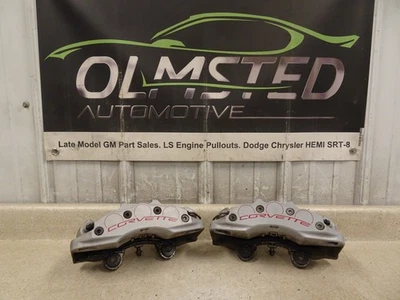 05 13 Chevrolet Corvette C6 Z06 pinças de freio dianteiro conjunto de 6 pistões freios fabricante de equipamento original GM - Imagem 1 de 4