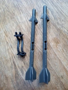 GI Joe 1983 Dragonfly Black Hose & Long Missiles Vehicle Parts - Picture 1 of 3
