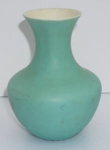 Small Coors Pottery vase 1930's matte finish has rim chip 6" tall Green - Picture 1 of 9