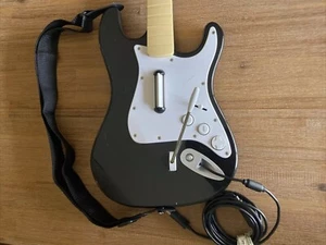 Xbox 360 Fender Stratocaster Wired Guitar Hero Controller Harmonix 822152 Tested - Picture 1 of 13
