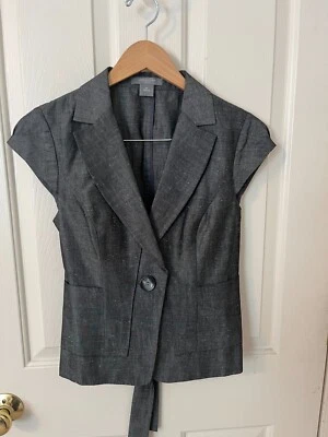 Conjunto de falda/pantalón traje manga gorra forrado gris Ann Taylor para mujer talla 6P/8P Foto 1 de 4