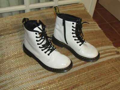 Dr. Martens 1460 J White Leather Round Toe Lace Up/Zip Ankle Boots Youth Size 2 - Image 1 of 4