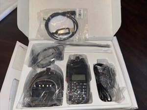 TYT TH-UV8000D Walkie talkie 10 Watt 3600mAh 136-174MHz/400-520MHz Ham Radio - Zdjęcie 1 z 3