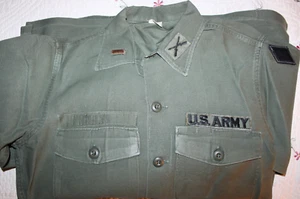 Camisa de satén de algodón fatiga ejército hombre era Vietnam OG 107 15 1/2 X 35 con parches - Imagen 1 de 6