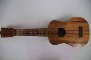 Kamaka HF-1 White Label Ukulele with Hard Case Used Good Condition - Picture 1 of 9