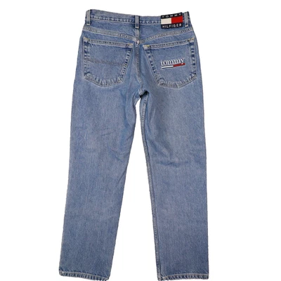 Jeans de mezclilla Tommy Hilfiger Vintage 1998 lavado medio calce clásico deletreados 28/07 Foto 1 de 4