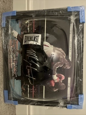 Signed Mike Tyson & Lennox Lewis 2002 Glove Not Matchworn Brand New Condition - Image 1 of 4