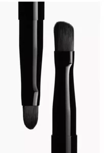 Chanel Lip Dual-Ended Lip Brush N°300 New + Chanel Card 100% Authentic - Picture 1 of 4