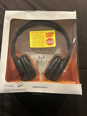 Plantronics .Audio 995 Wireless USB Stereo Headset for PC & Mac – New  - Image 1 of 2