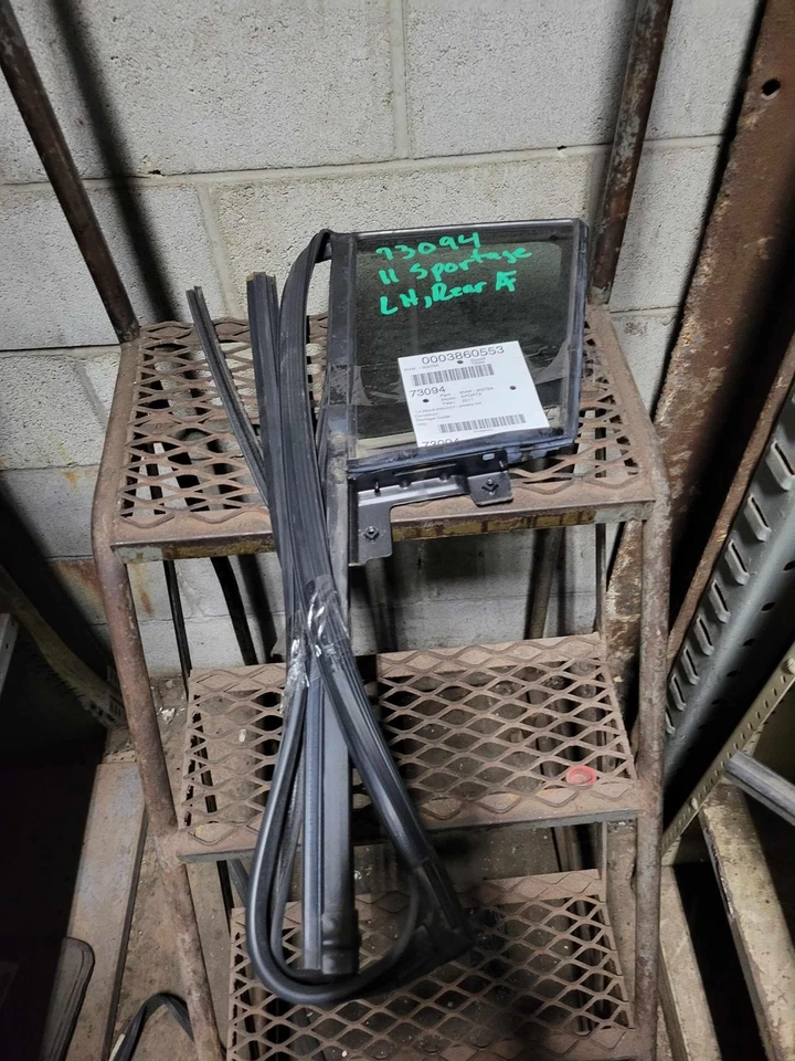 Rear Vent Glass/window KIA SPORTAGE Left 10 11 12 13 14 15 16 Foto 1 de 1