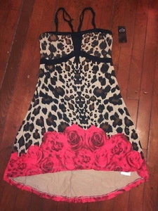 Nuevo con etiquetas Vestido Floral Fox Junior pequeño al por menor $46 - Imagen 1 de 2