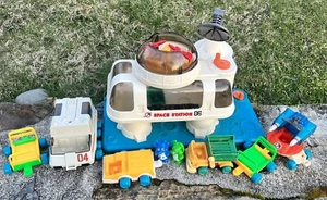 Vintage 1984 Playworld Toys Playmates Space Station Vehicles Figures Play Set - Picture 1 of 6