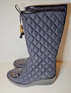 Tory Burch Gigi Nylon Quilted Boots Leather Lined Wedge Heal Size 6.5 Black - Picture 1 of 7