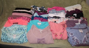 USED LOT OF 29 WOMEN'S CLOTHES TOPS PANTS SWEATERS SIZE XL IN GREAT CONDITION - Picture 1 of 16