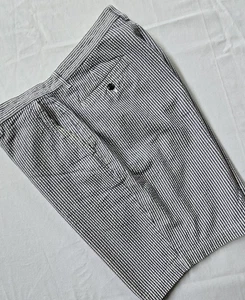 Dockers Men's Plain Front Classic Seersucker Striped Casual Short -Size 38 Waist - Picture 1 of 8