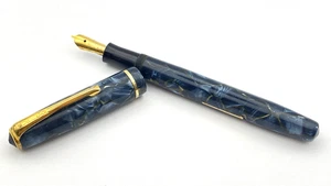 VINTAGE BURNHAM B48 FÜLLFEDERHALTER IN BLAU UND CREME KURSIV MEDIUM FEDER ENGLAND - Bild 1 von 13