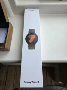 NEW SEALED Samsung Galaxy Watch 7 40mm SM-L300 Green Bluetooth WiFi L300NZGAEUA - Picture 1 of 5