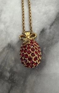 Joan Rivers Halskette rot Strass Faberge Ei Anhänger goldfarben signiert #4772 - Bild 1 von 4